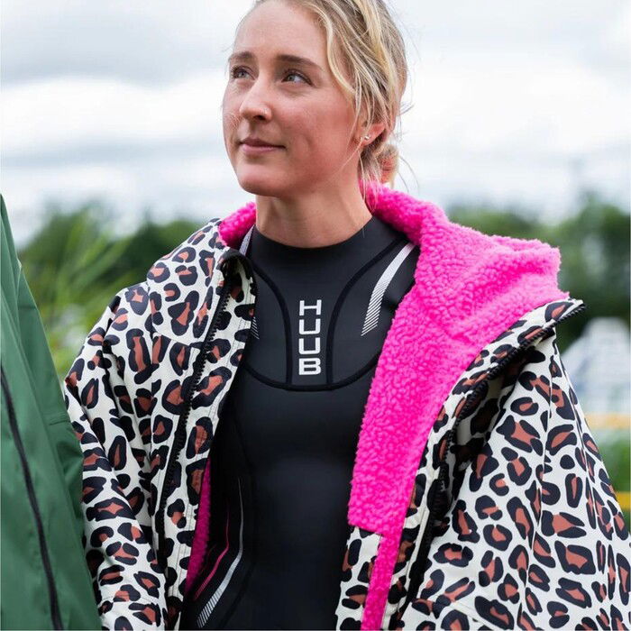 Huub Robe 2025 CRLP Im Wandel - Leopard / Pink